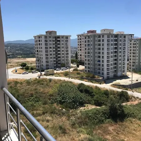 Apartment Icindeki Kusadası