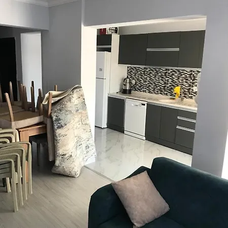 Apartment Icindeki *
